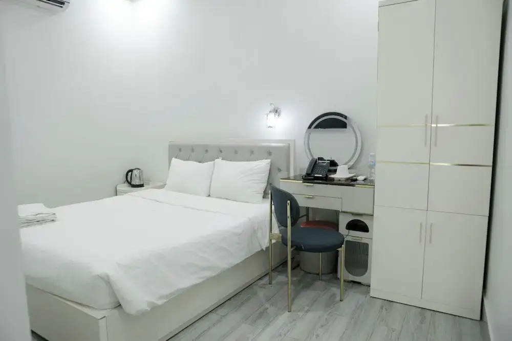 Tân Hạnh Hotel