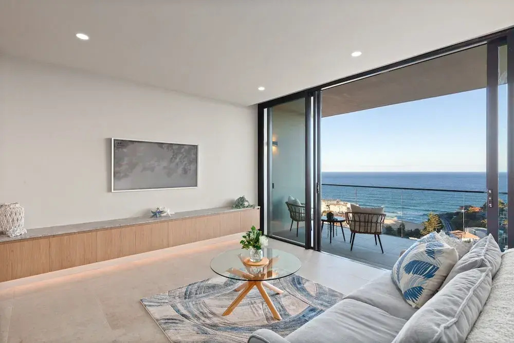 Modern 1-bed With Tamarama Beach Views