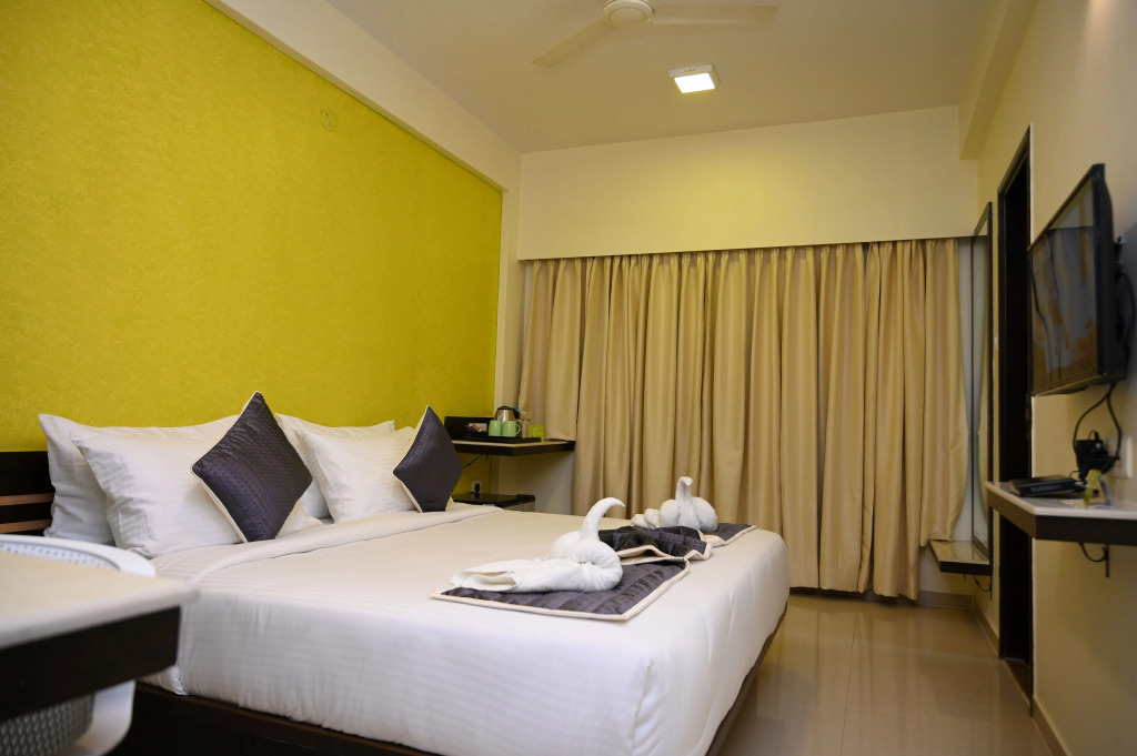 RAJKIYAM - A Business Hotel