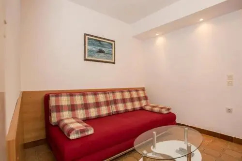 Apartments Miro 1184