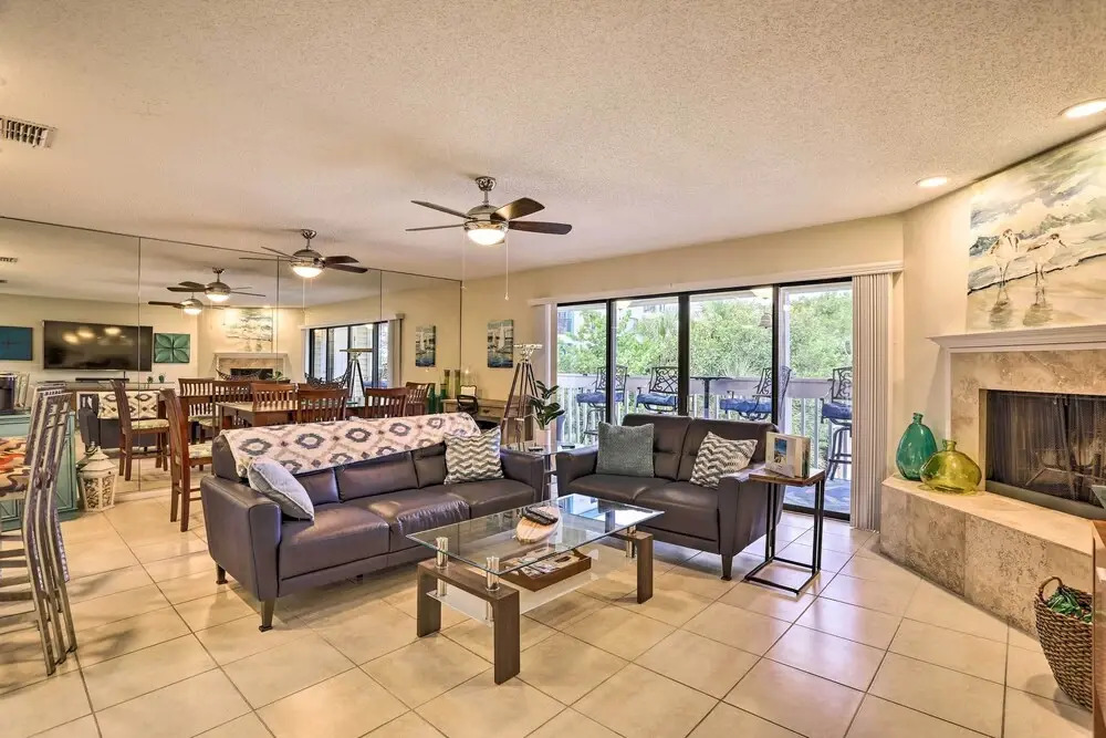 Sea La Vie: Sunny Indian Rocks Beach Condo!