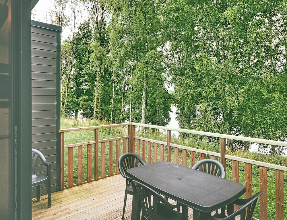 6 Guest Cottage With Pool & Terrace