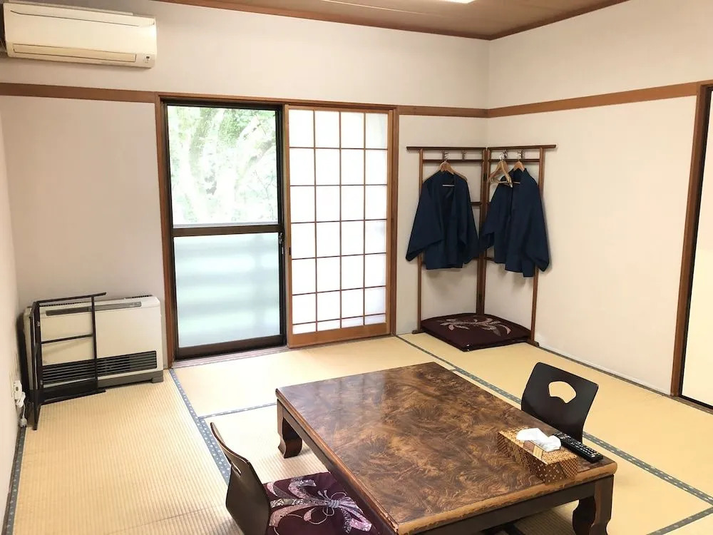 Rokkasou
