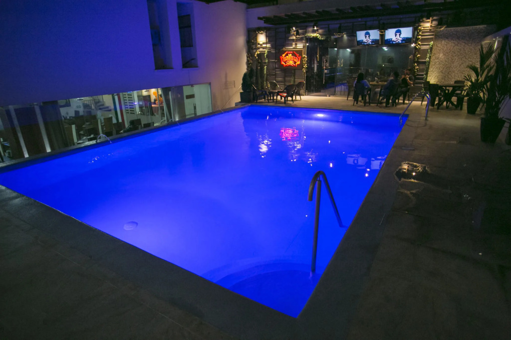 Hotel D Leon