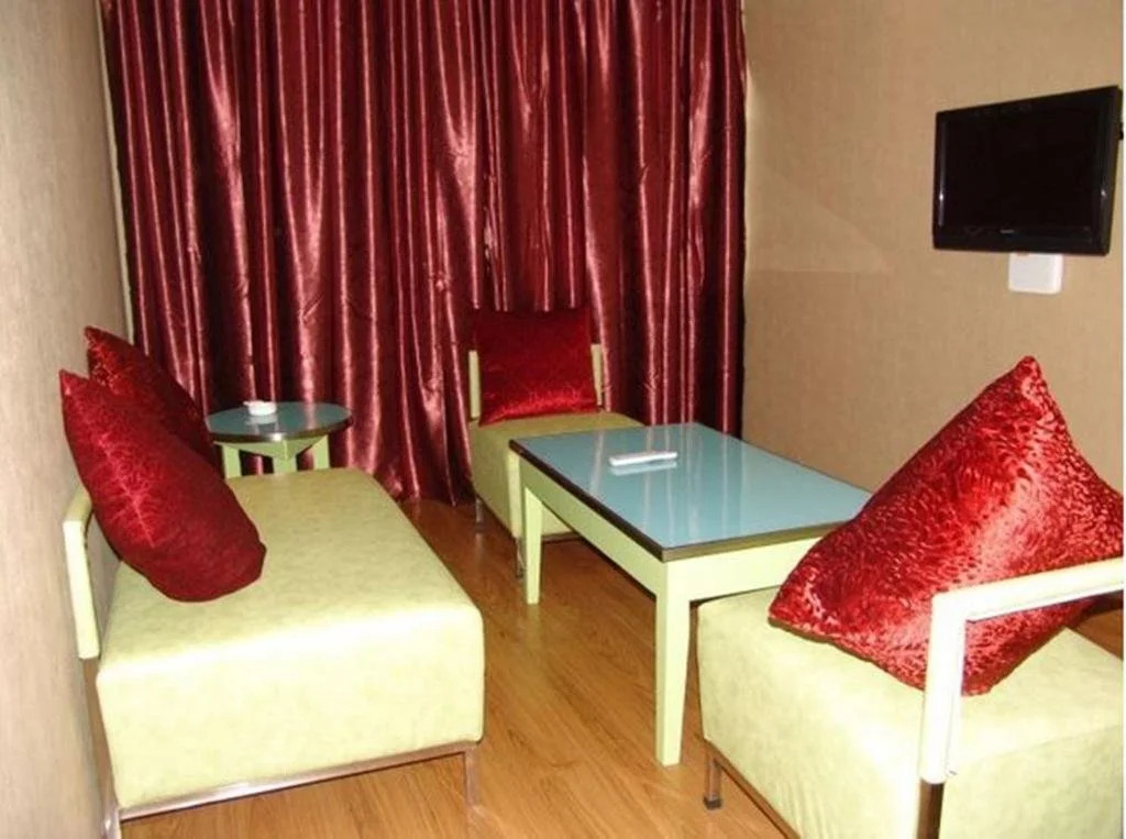 Jiangyan Tianhao Business Hotel