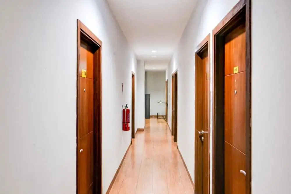 RedDoorz near Mandaya Royal Hospital Puri
