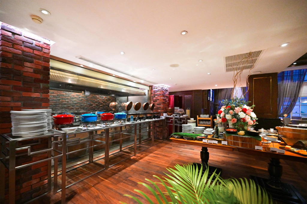 Radisson Suites Bangkok Sukhumvit