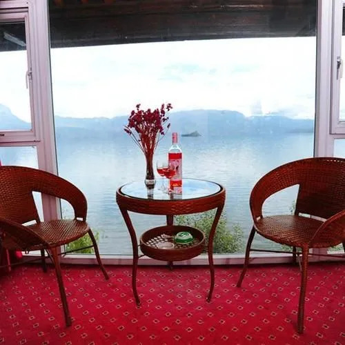 Lijiang Lugu Lake Nv'er Garden Hotel