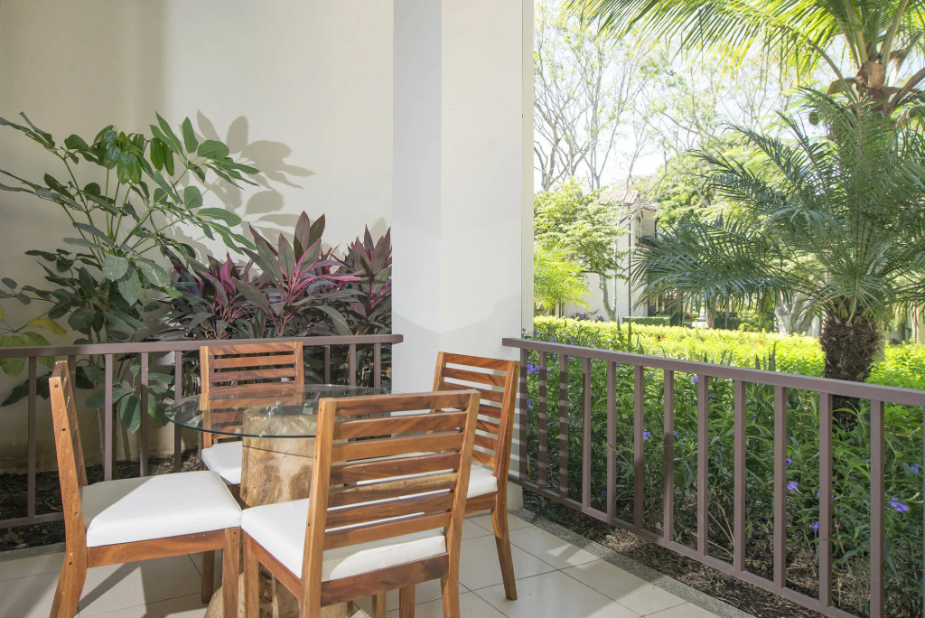 Breeze Private Residence Club