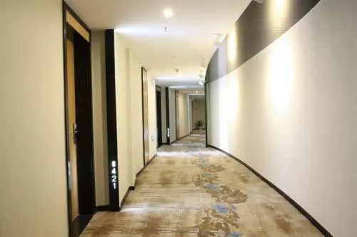 Zhangjiagang City Yahood Selected Hotel