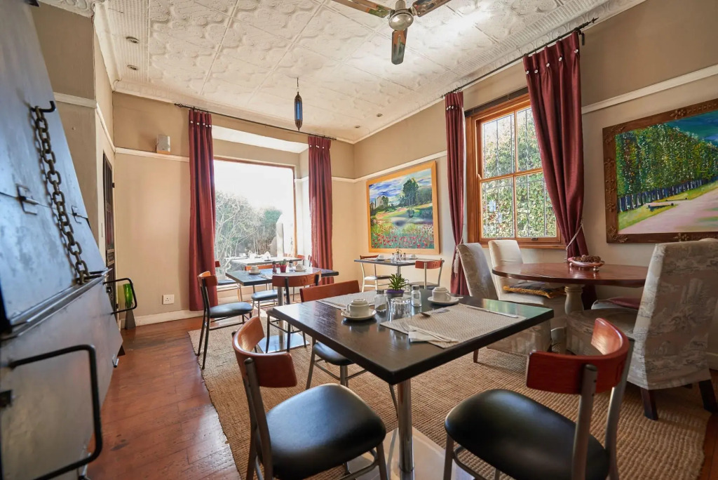 84 on Fourth Guest House
