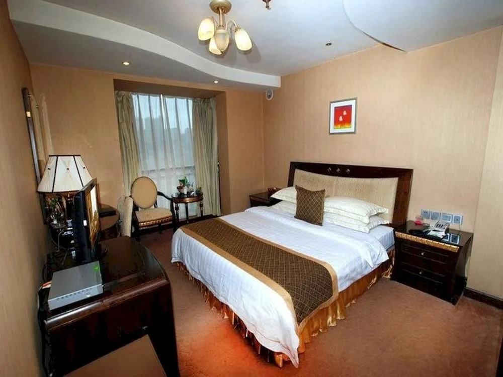 Donghe Yindu Hotel