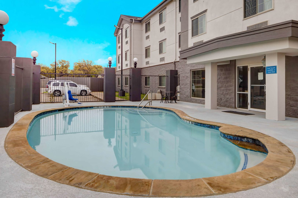 Motel 6-Mesquite, TX - Balch Springs