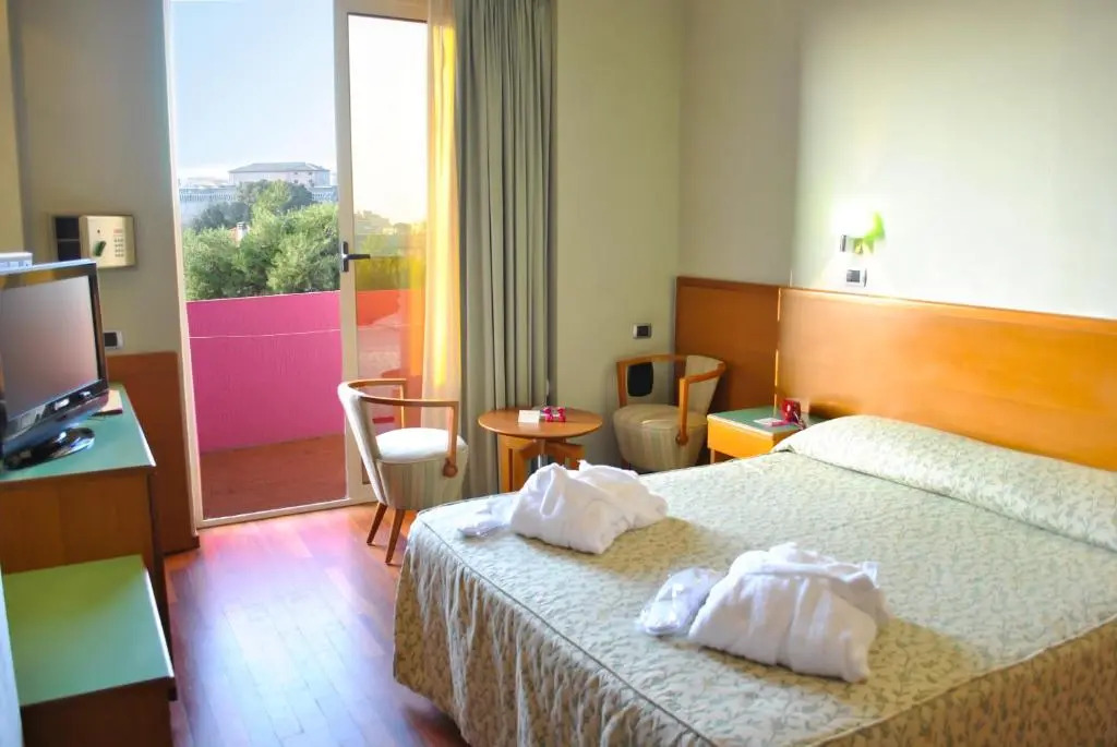 SenB Hotel