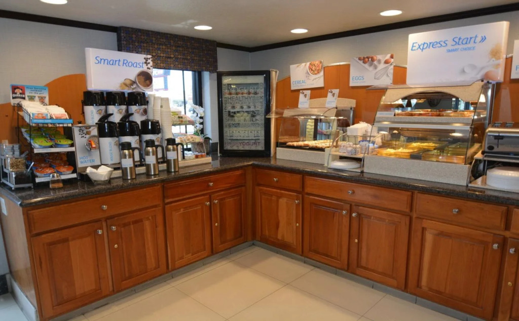 Holiday Inn Express San Diego - Sea World Area by IHG