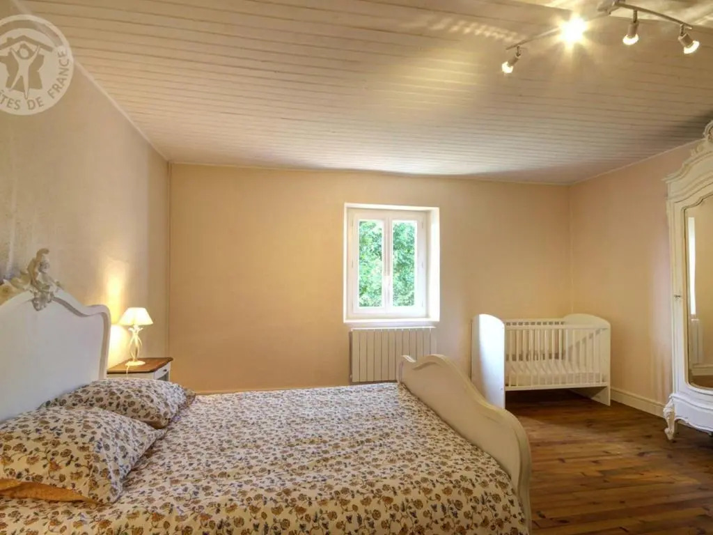 Gîte Montchal, 7 pièces, 14 personnes - FR-1-496-147