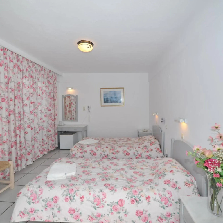King Thiras Hotel