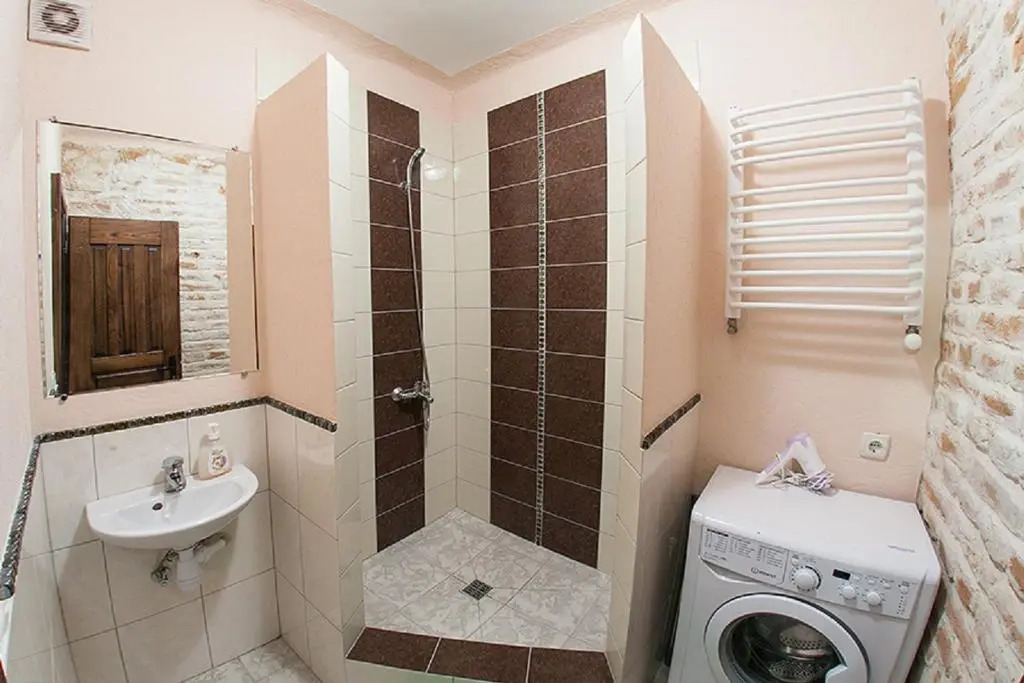 Apartamenti po vul. Vіrmens'ka 12/5