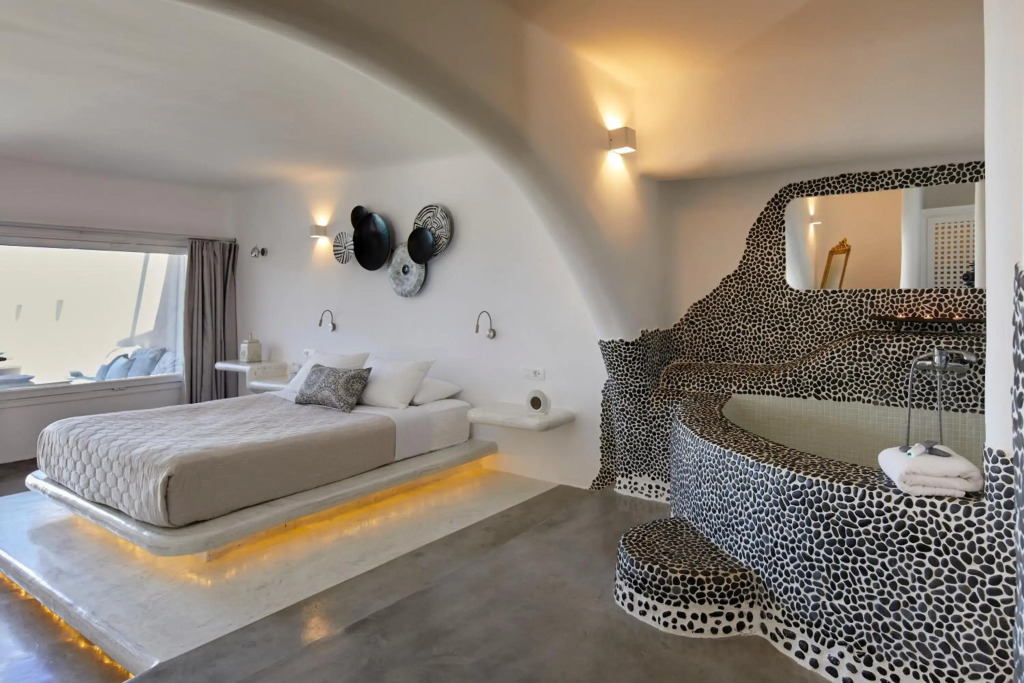 Suites of the Gods Cave Spa Hotel