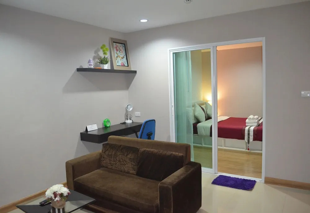 Pansook The Urban Condo