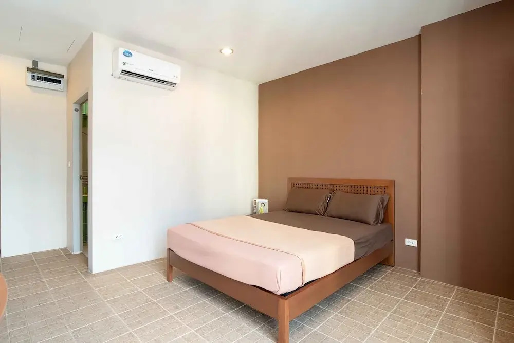 181 Ekkamai Apartment