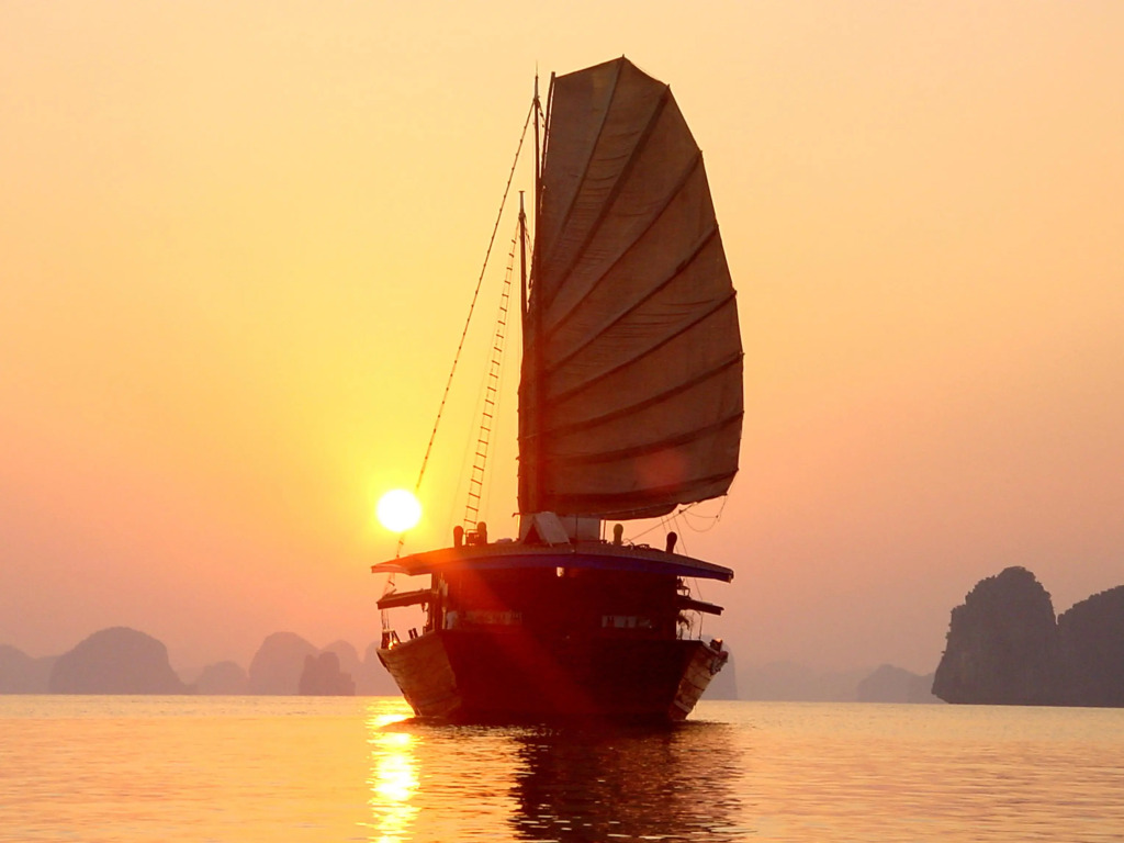 Huong Hai Junks Halong