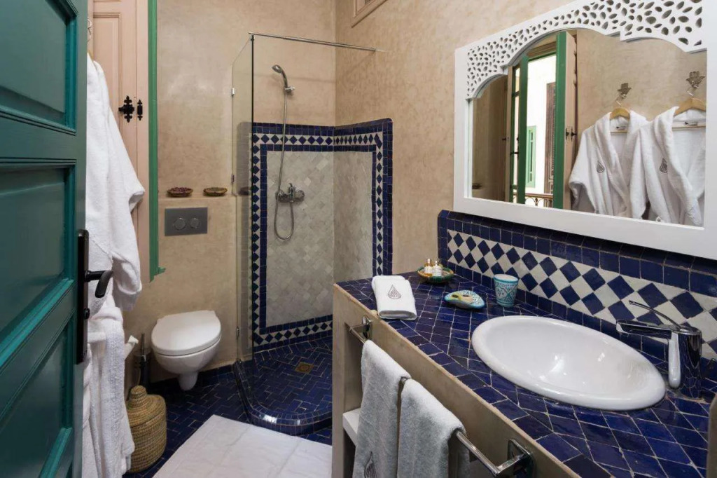 RIAD AZRUR