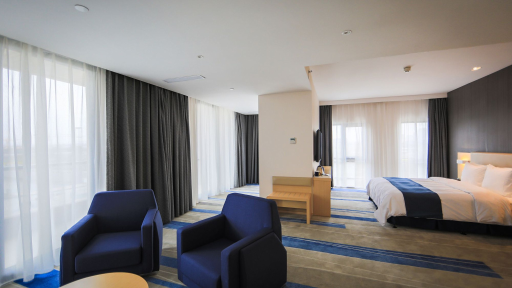 Holiday Inn Express Shanghai Pujiang by IHG