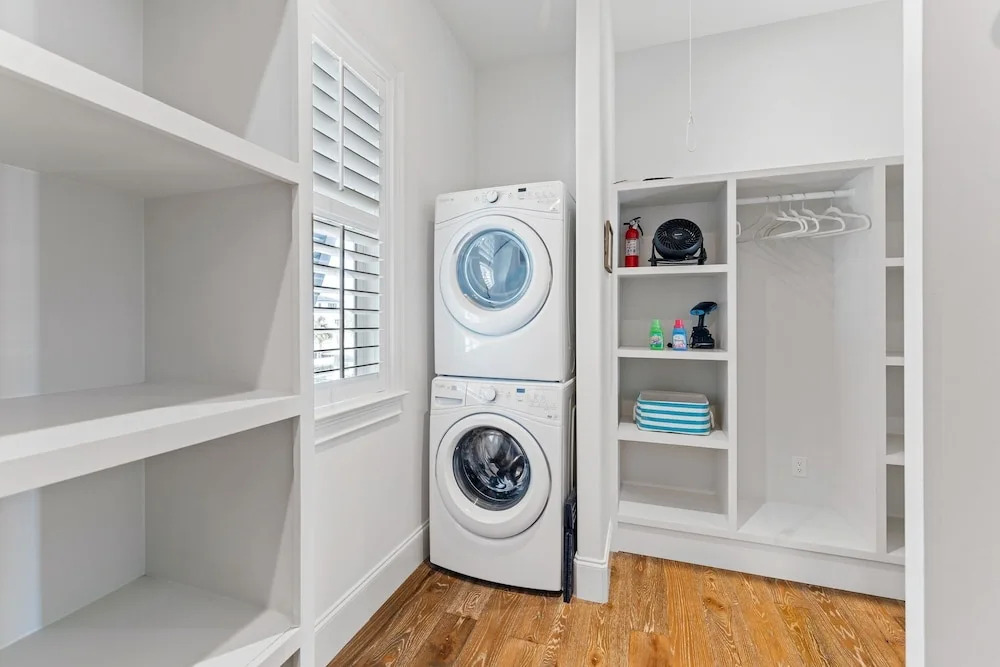 Hobnob In Old Seagrove \ Private Pool, Golf Cart, Close To Seaside 5 Bedroom Home by RedAwning