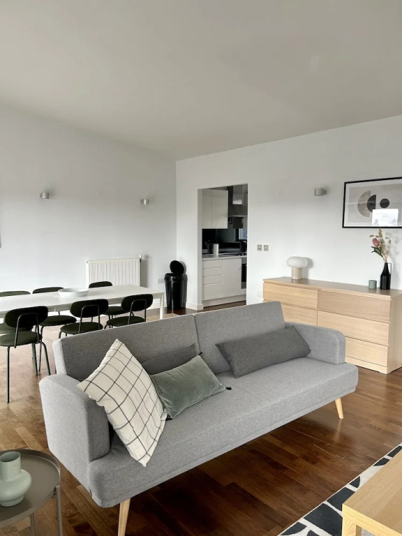 Stay in Style Modern 2 Bed Apartment