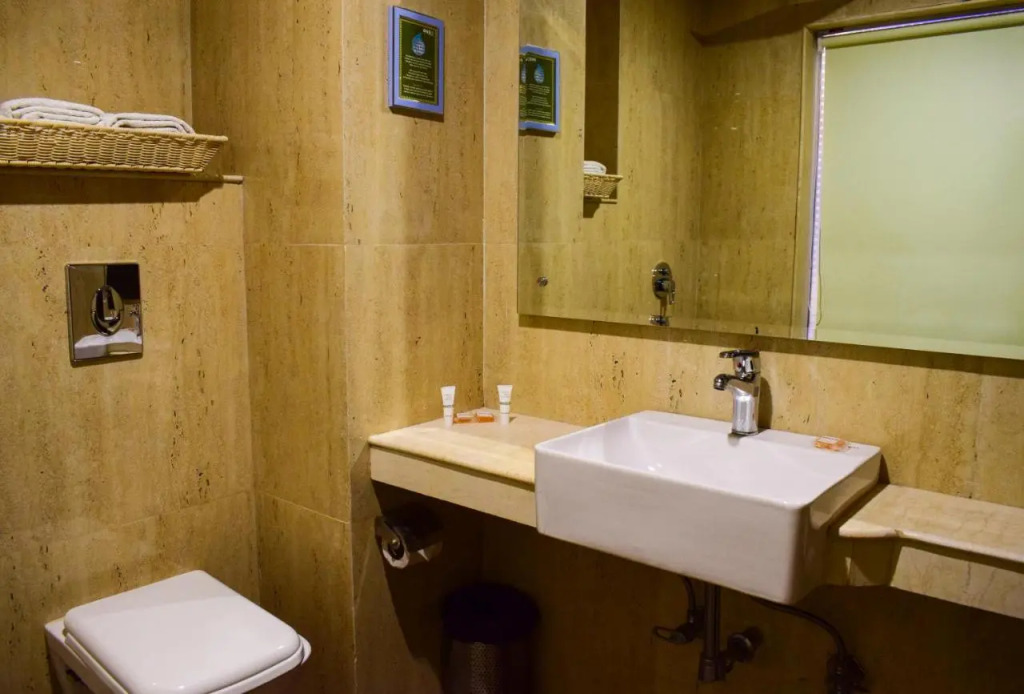 Aachman Nature Valley Resort Mashobra BY NAINA STAYCATION- Private Parking - Balcony and valley view Rooms