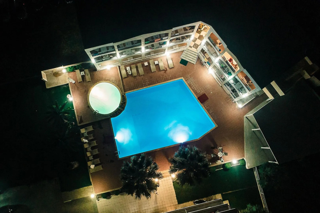 Stavros Beach Hotel