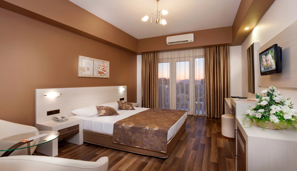 Club Paradiso Hotel