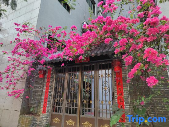 Qionghai Hanlong Wisdom Island Hotel (Wanquanhe Tourist Area Yinhai Road Branch)