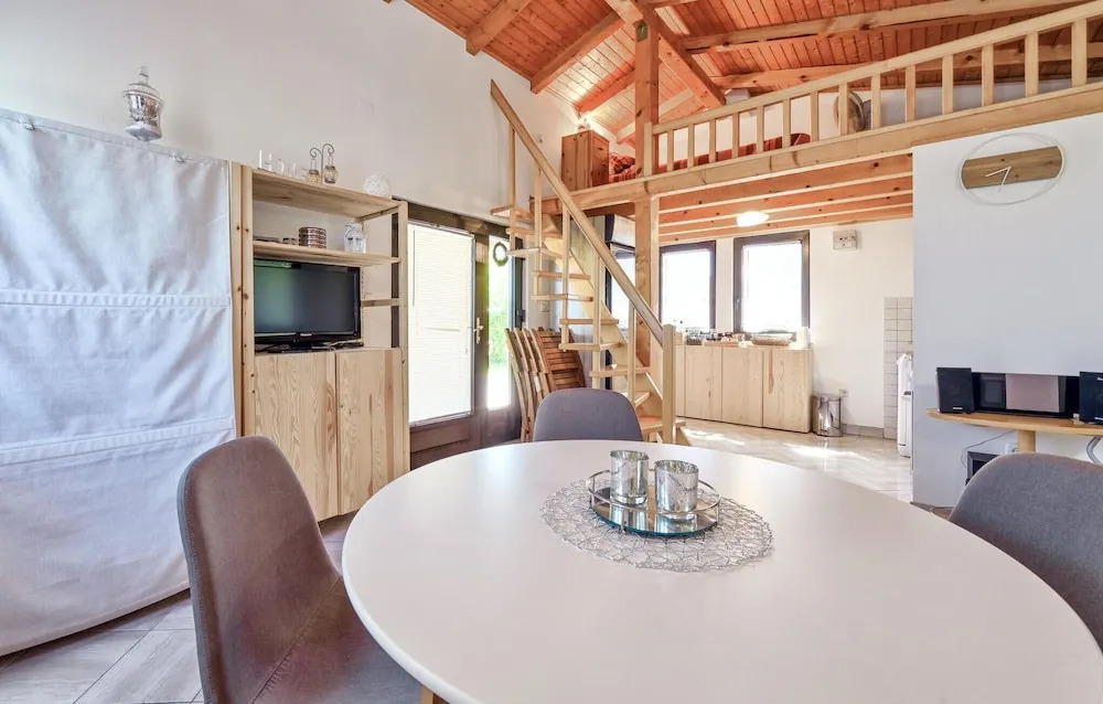 Studio Holiday Home In Galovic Selo