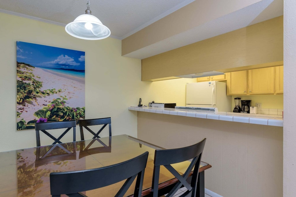 Tiki 145 - Spacious 3 bedroom Condo Ground Floor 3 Condo