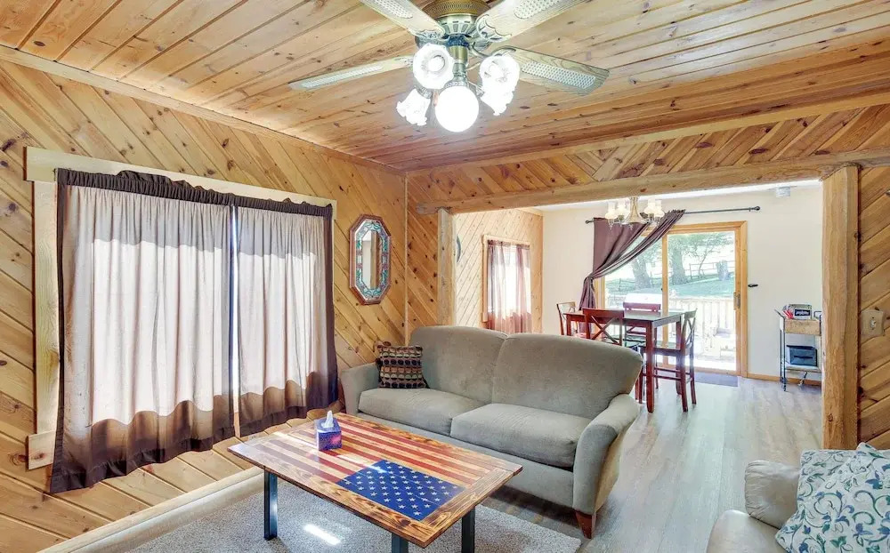 Lead Hideaway w/ Fireplace, Grill & New Deck!