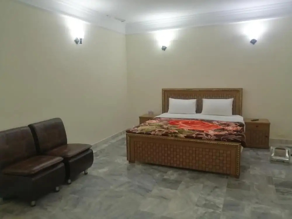 Star Hotel Lahore