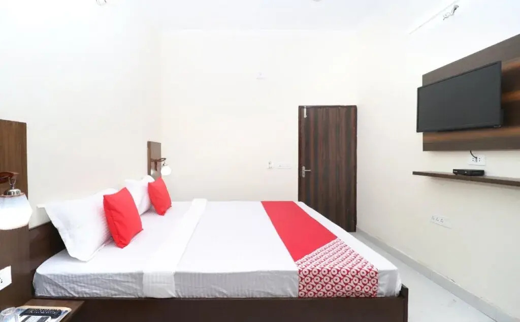 Hotel Sharnam By OYO Rooms