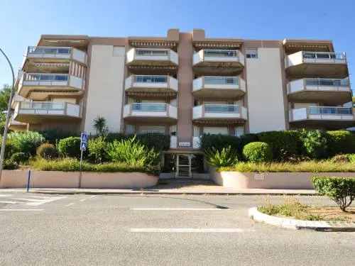 Apartment Les Jardins del Mar-2 by Interhome