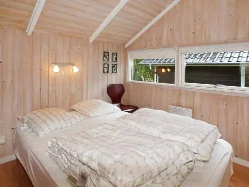 Three-Bedroom Holiday home in Tarm 5