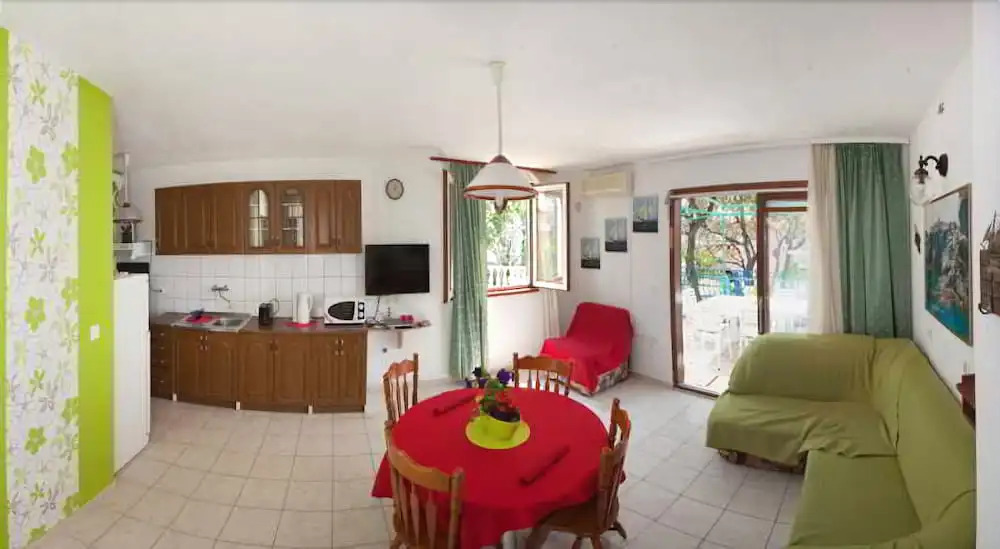 Villa Ljubo Razanj