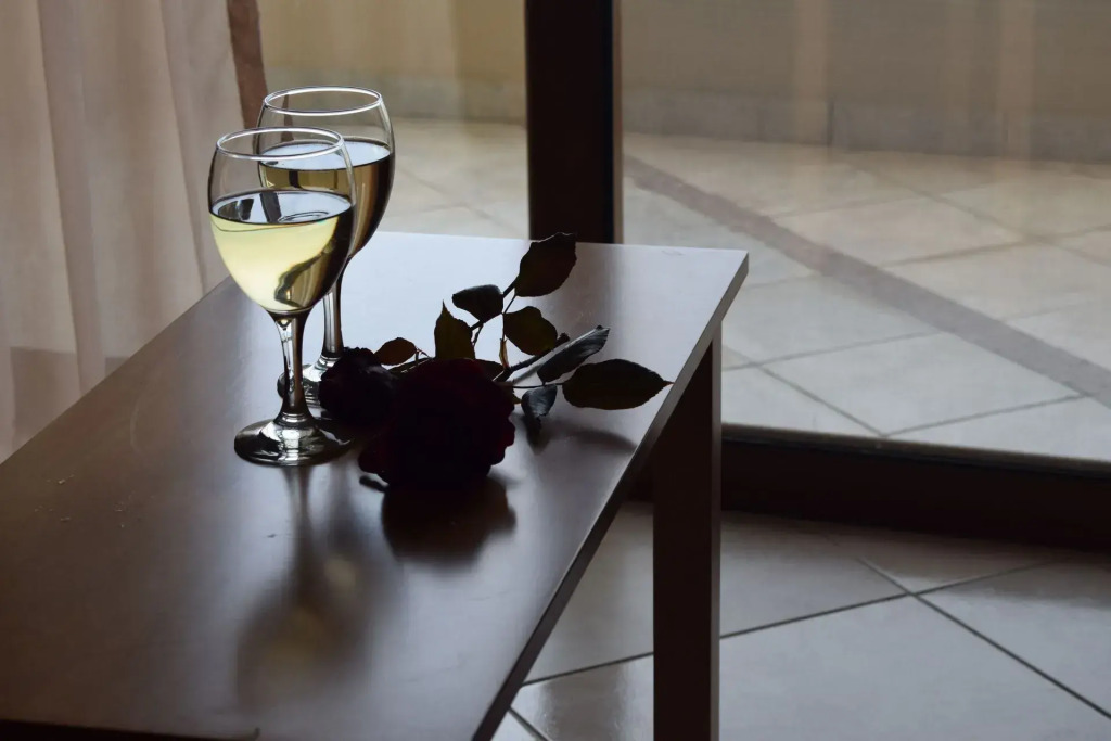 Evia Hotel & Suites