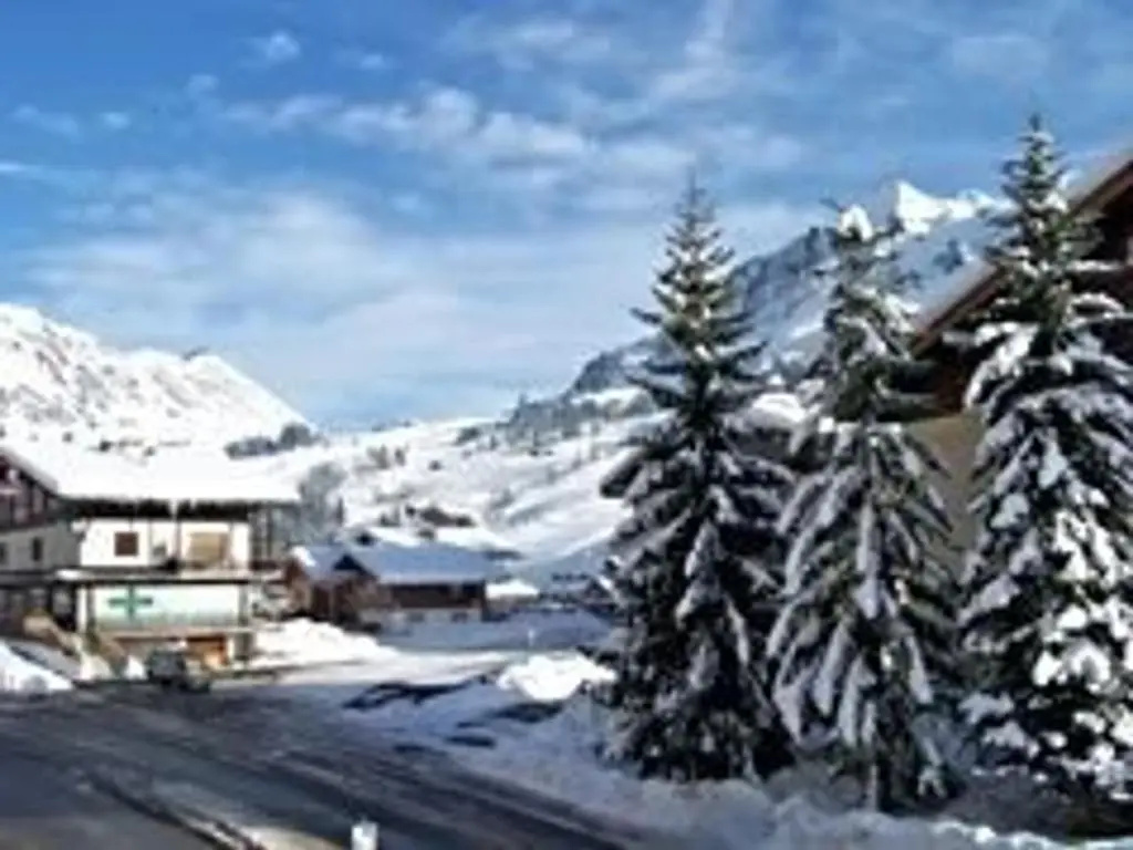 Appartement 2 pièces cabine, 300m pistes/comm, mén. inclus, parking - FR-1-241-11