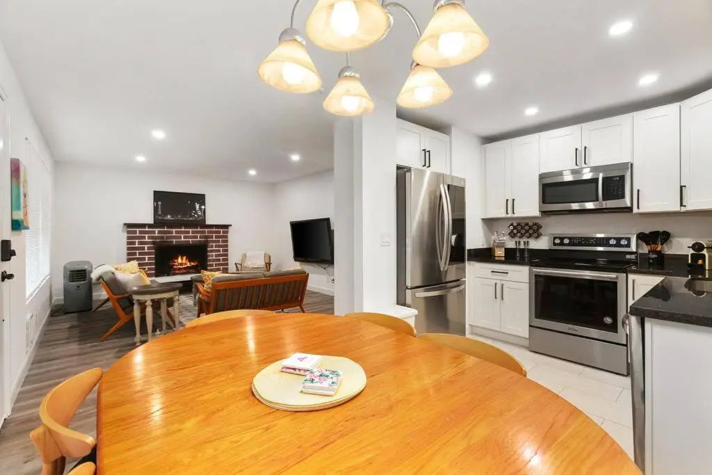 Beacon Hill Retro - Central Location