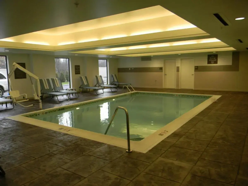 Comfort Suites Youngstown North