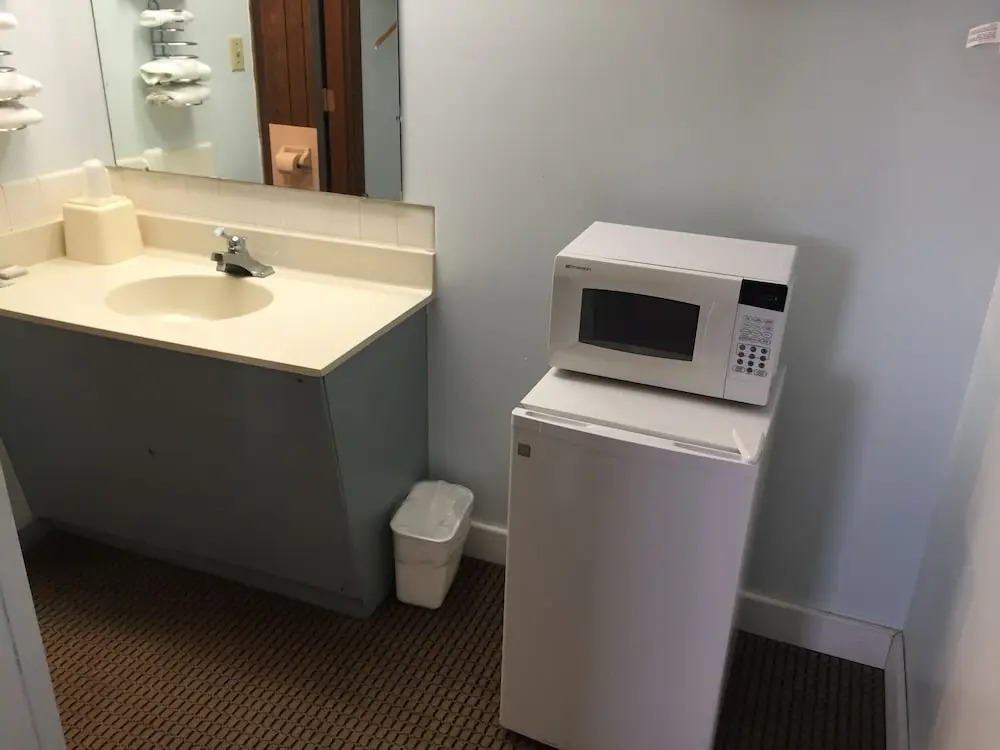 Budget Inn Adair