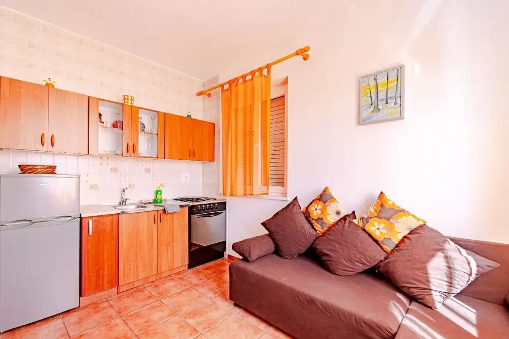 Mir - Perfect Location & Cosy - A2