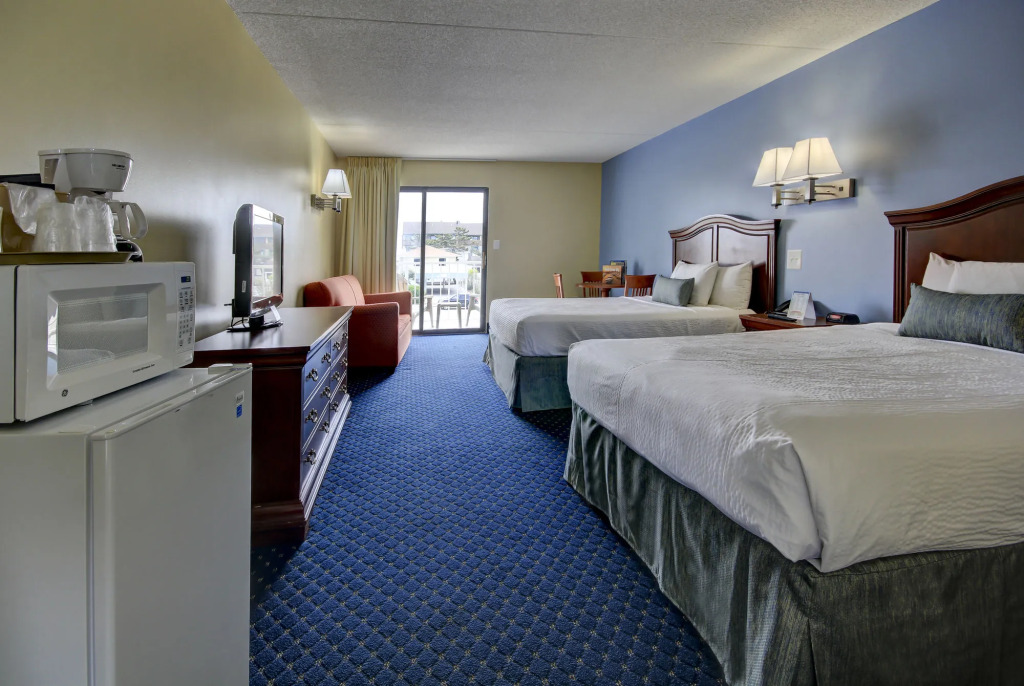 Coastal Palms Inn and Suites