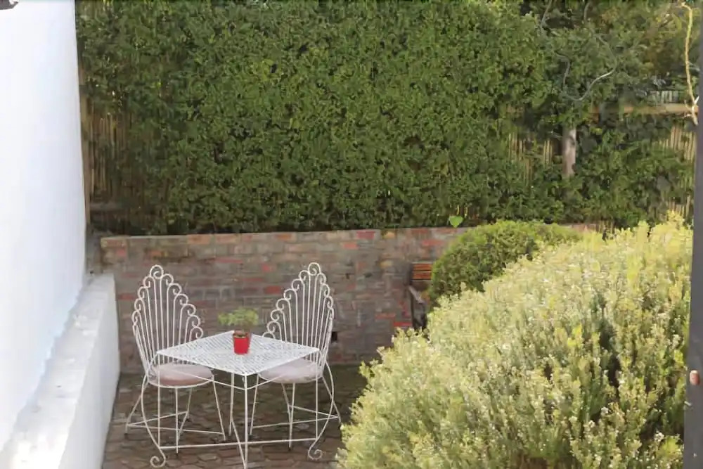Hillcrest Manor Guesthouse